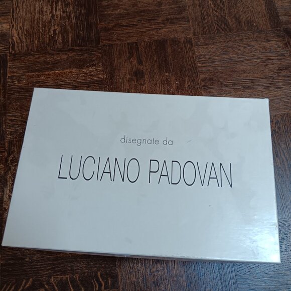 Luciano Padovan - Italian Designer Red Satin stilettos leather sole NIB - Picture 8 of 9